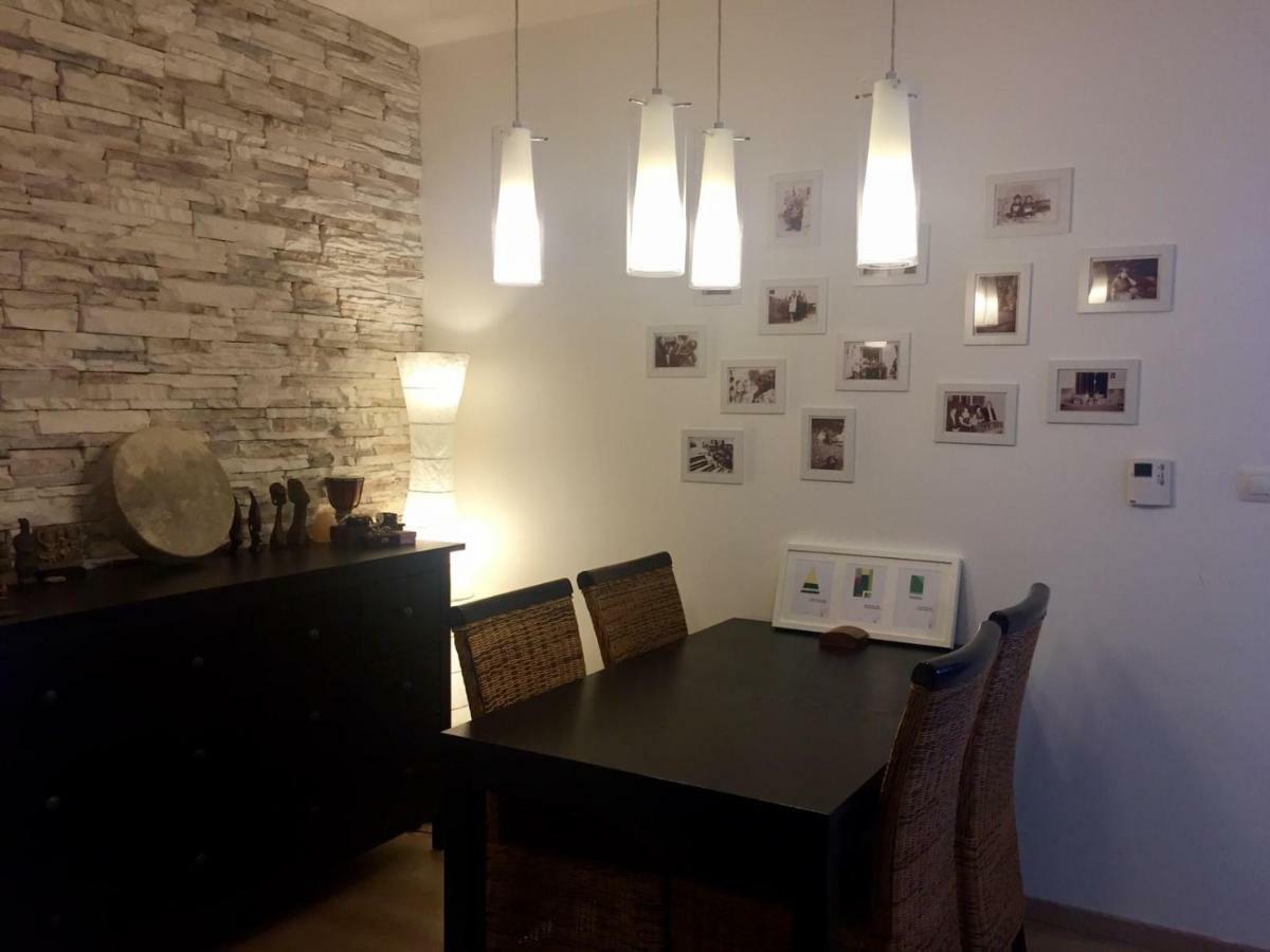 Cozy, Beautiful View, Parking, 1 Stop By Train To Old Town Bratislava Exteriör bild
